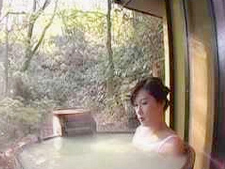 Japanese Beauty Sensual Soak - Naughty Nippon Soaking XXX